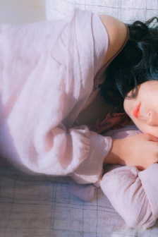老公看我和别人发的关系好开心
